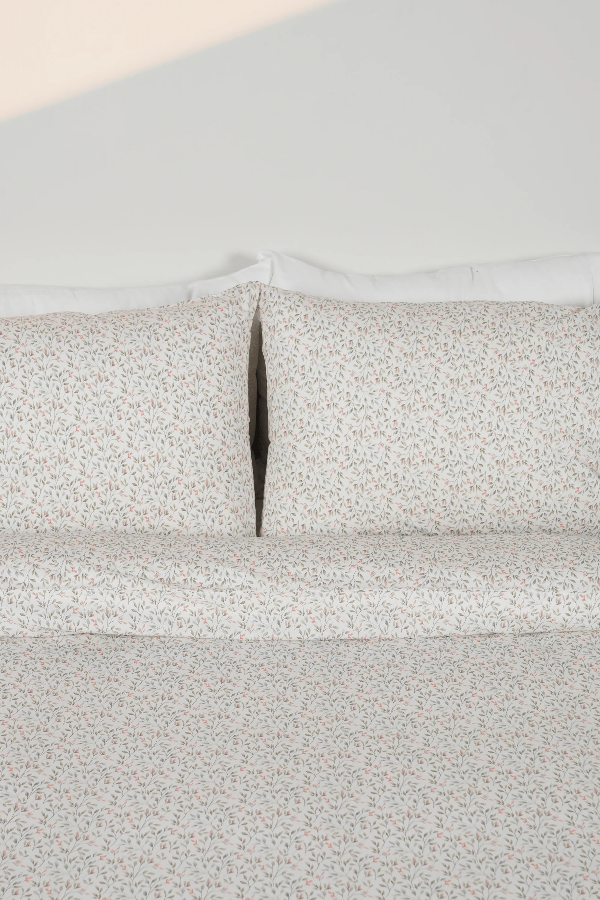 Aria Sateen Bed Sheet Set - Image 7
