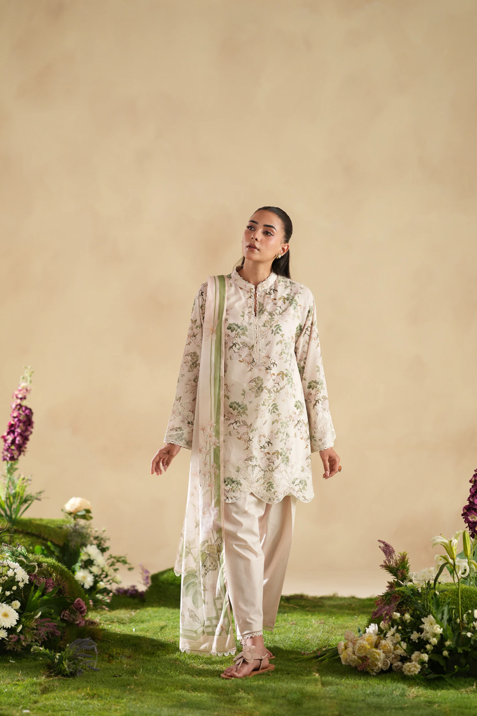 Feuille - Embroidered Lawn Suit - Image 3