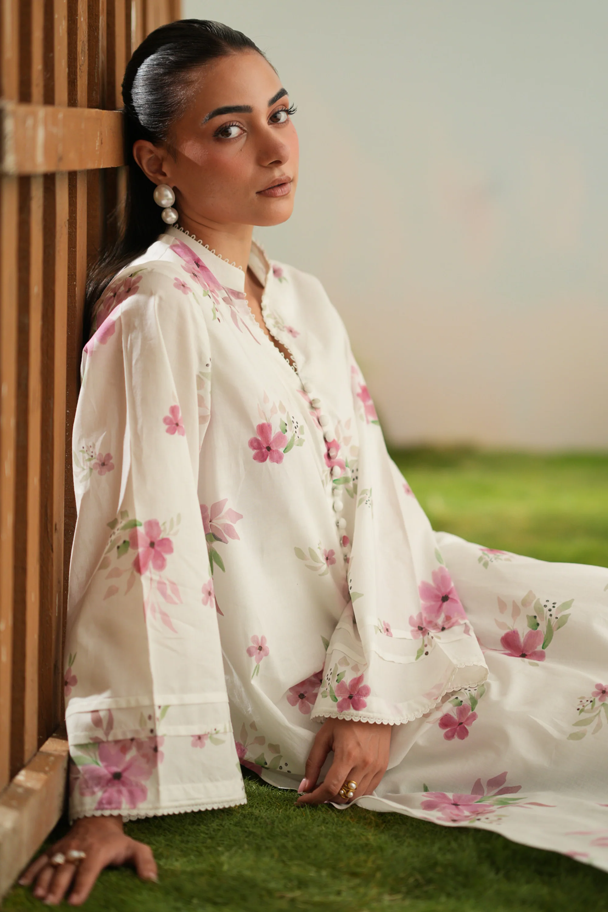 Floral Escape Kurta - Image 4