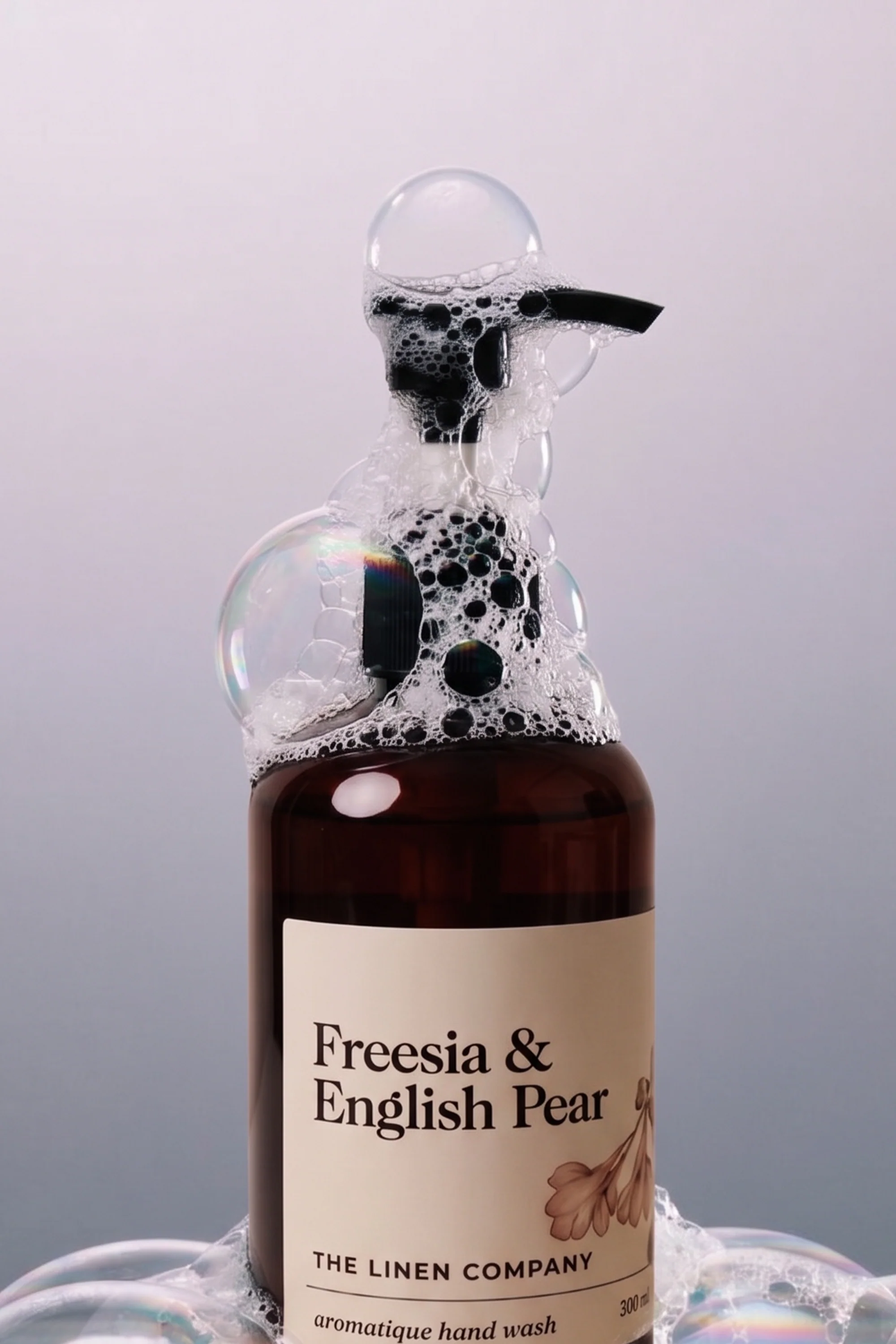 Freesia & English Pear Hand Wash - Image 4