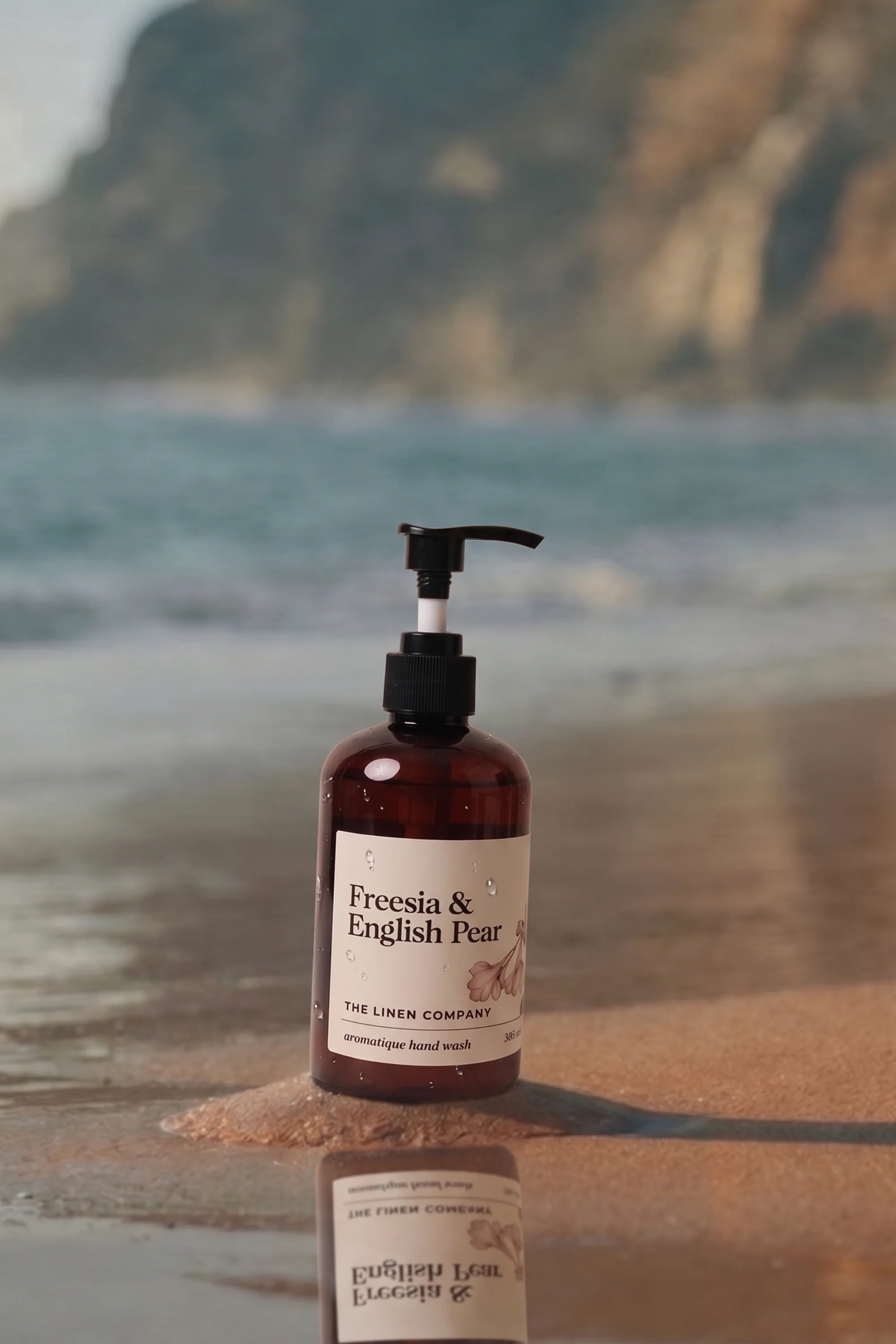Freesia & English Pear Hand Wash - Image 5