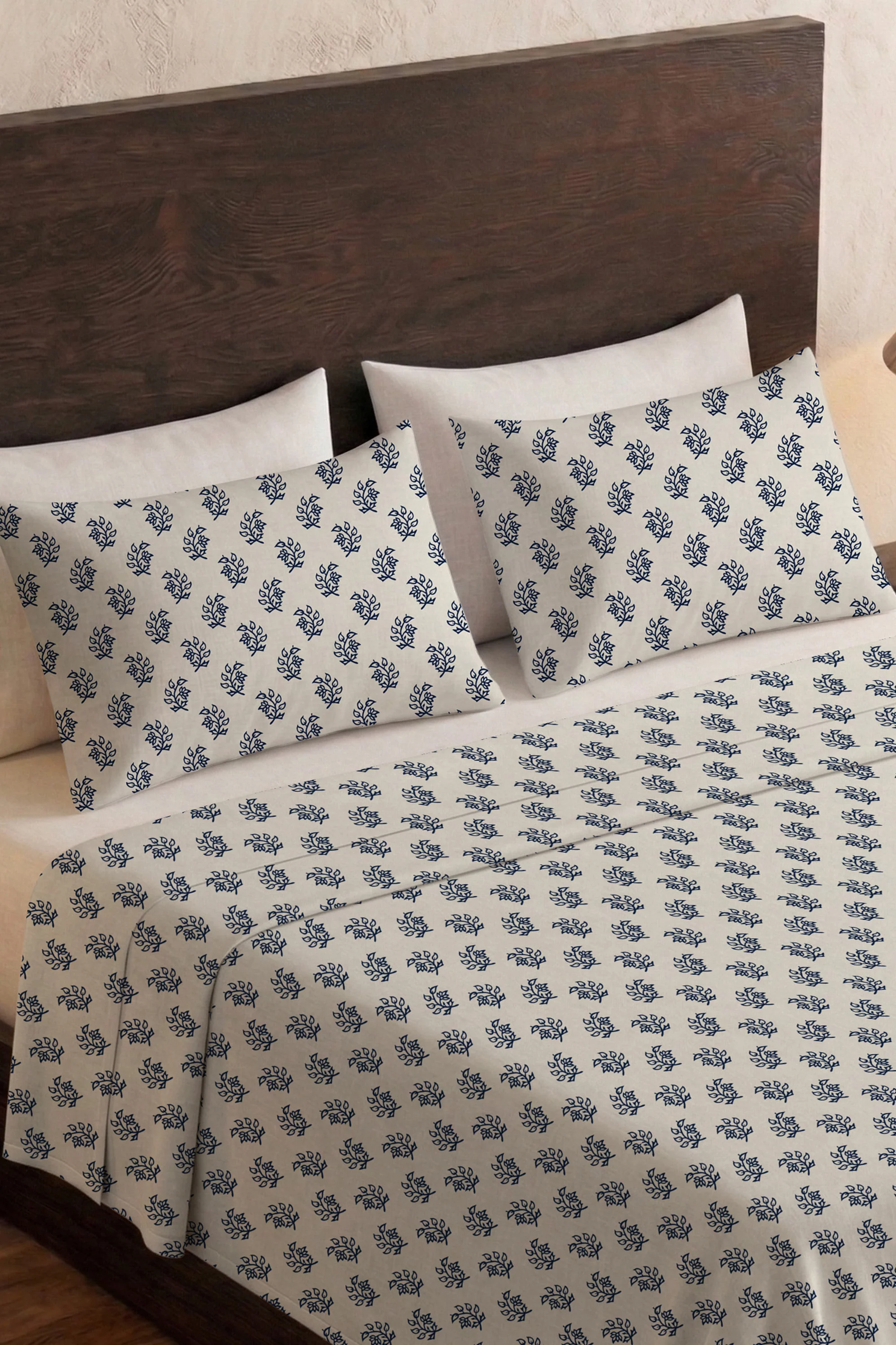 Pressed Indigo Percale Bed Sheet Set - Image 4